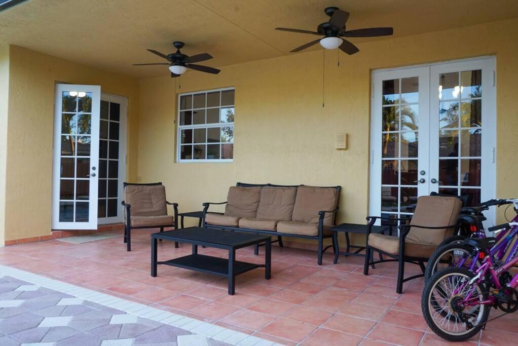 New Luxury Vacation Dream Rental- Sleeps 15! マイアミ エクステリア 写真