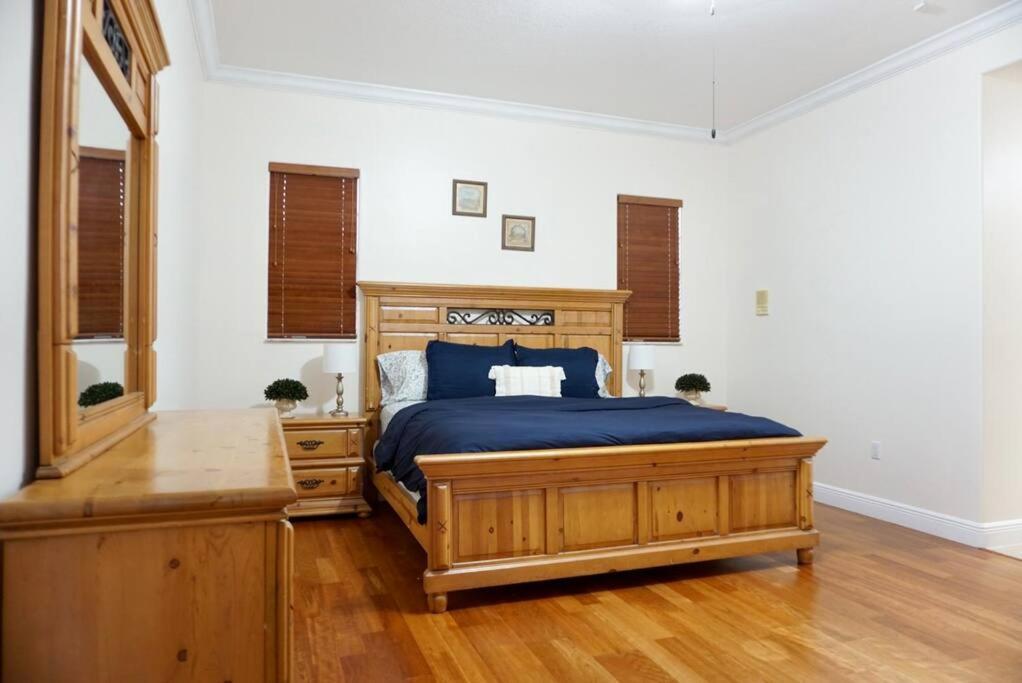 New Luxury Vacation Dream Rental- Sleeps 15! マイアミ エクステリア 写真