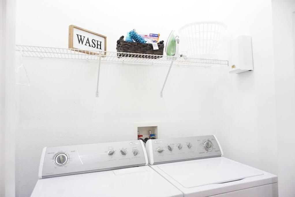 New Luxury Vacation Dream Rental- Sleeps 15! マイアミ エクステリア 写真